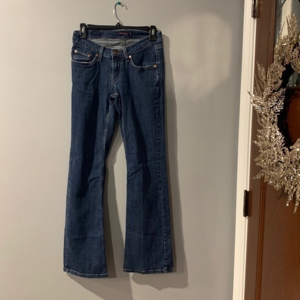 Levi's 528 Curvy Cut Jeans Size 7 Medium